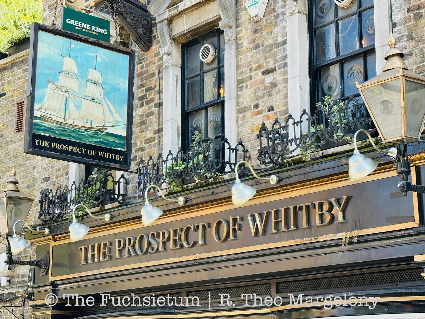 Prospect of Whitby 01